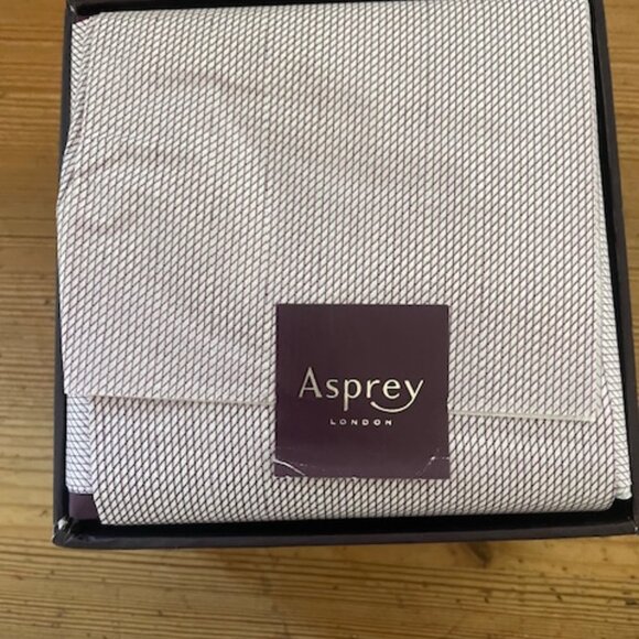 Aspey 18K amethyst and diamond daisy pendant - Picture 2 of 6